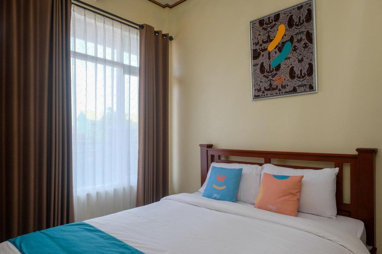 Sans Hotel Kumbang Yogyakarta By Reddoorz 외부 사진
