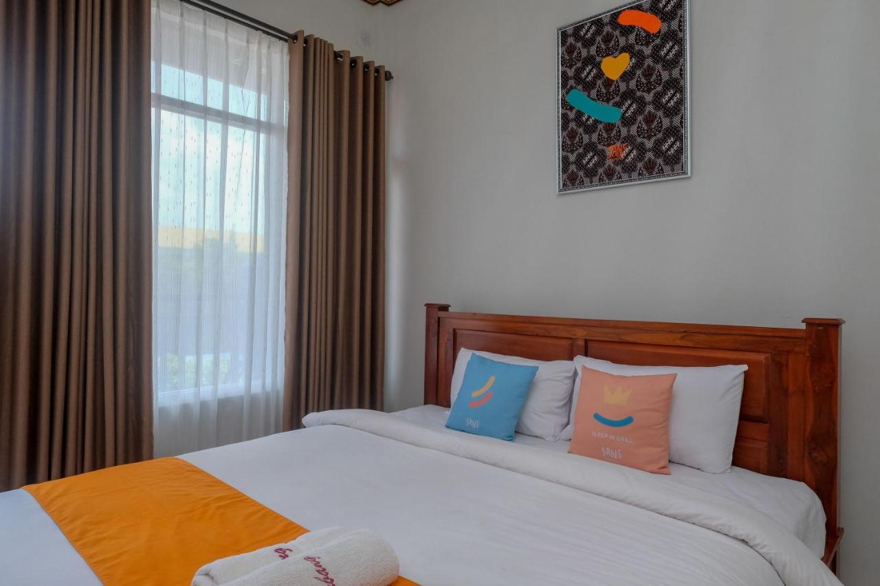 Sans Hotel Kumbang Yogyakarta By Reddoorz 외부 사진